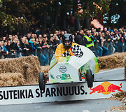 Kauną sudrebino įspūdingos &bdquo;Red Bull muilinių lenktynės&ldquo;
