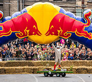 Kauną sudrebino įspūdingos &bdquo;Red Bull muilinių lenktynės&ldquo;