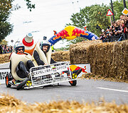 Kauną sudrebino įspūdingos &bdquo;Red Bull muilinių lenktynės&ldquo;