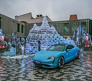 Vilniuje pristatyti elektromobilis &bdquo;Porsche Taycan&ldquo;