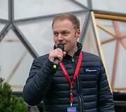 Vilniuje pristatyti elektromobilis &bdquo;Porsche Taycan&ldquo;