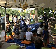 Anyk&scaron;čiuose praūžė literatūrinis festivalis visai &scaron;eimai &bdquo;Nuotykiai tęsiasi&ldquo;