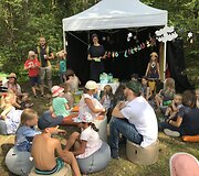 Anyk&scaron;čiuose praūžė literatūrinis festivalis visai &scaron;eimai &bdquo;Nuotykiai tęsiasi&ldquo;