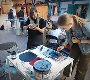 Kūrybinėse grafikos dirbtuvėse &bdquo;Now Art. Atgimimas&ldquo; su menininke Živile Minkute.