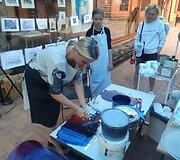 Kūrybinėse grafikos dirbtuvėse &bdquo;Now Art. Atgimimas&ldquo; su menininke Žaneta Jasaityte-Bessonova