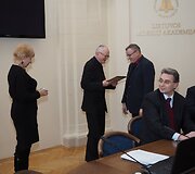 Apdovanoti lietuvių kalbos puoselėtojai