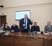 Apdovanoti lietuvių kalbos puoselėtojai