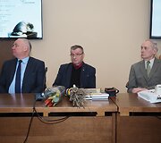 Apdovanoti lietuvių kalbos puoselėtojai