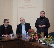 Apdovanoti lietuvių kalbos puoselėtojai