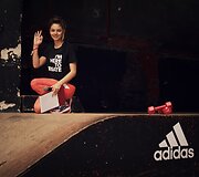 Treniruotės riedlenčių parke akimirka