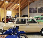 Istorinių transporto priemonių ekspozicija Anyk&scaron;čiuose