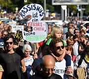 De&scaron;imtys tūkstančių žmonių Berlyne dalyvavo demonstracijoje prie&scaron; rasizmą
