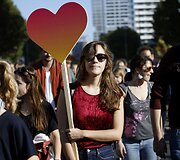 De&scaron;imtys tūkstančių žmonių Berlyne dalyvavo demonstracijoje prie&scaron; rasizmą