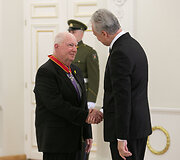 Valstybės apdovanojimų įteikimo ceremonija Lietuvos Respublikos Prezidento rūmuose