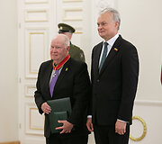 Valstybės apdovanojimų įteikimo ceremonija Lietuvos Respublikos Prezidento rūmuose