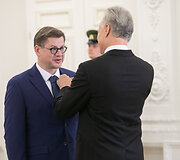 Valstybės apdovanojimų įteikimo ceremonija Lietuvos Respublikos Prezidento rūmuose