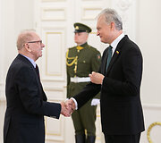 Valstybės apdovanojimų įteikimo ceremonija Lietuvos Respublikos Prezidento rūmuose