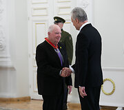 Valstybės apdovanojimų įteikimo ceremonija Lietuvos Respublikos Prezidento rūmuose