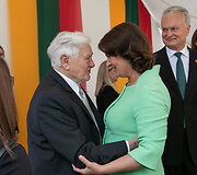 Valdas Adamkus, Diana Nausėdienė