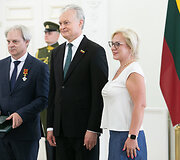 Valstybės apdovanojimų įteikimo ceremonija Lietuvos Respublikos Prezidento rūmuose