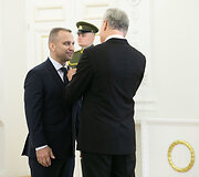 Valstybės apdovanojimų įteikimo ceremonija Lietuvos Respublikos Prezidento rūmuose
