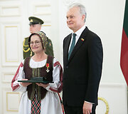 Živilė Adomaitienė, Gitanas Nausėda