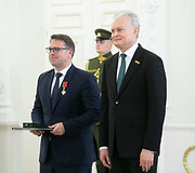 Valstybės apdovanojimų įteikimo ceremonija Lietuvos Respublikos Prezidento rūmuose