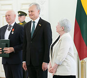Valstybės apdovanojimų įteikimo ceremonija Lietuvos Respublikos Prezidento rūmuose