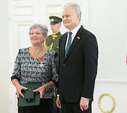 Valstybės apdovanojimų įteikimo ceremonija Lietuvos Respublikos Prezidento rūmuose