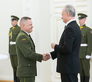 Valstybės apdovanojimų įteikimo ceremonija Lietuvos Respublikos Prezidento rūmuose