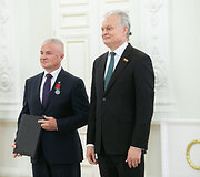 Valstybės apdovanojimų įteikimo ceremonija Lietuvos Respublikos Prezidento rūmuose