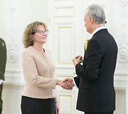 Valstybės apdovanojimų įteikimo ceremonija Lietuvos Respublikos Prezidento rūmuose