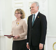 Valstybės apdovanojimų įteikimo ceremonija Lietuvos Respublikos Prezidento rūmuose