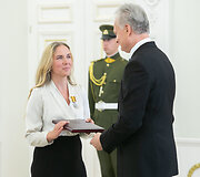 Valstybės apdovanojimų įteikimo ceremonija Lietuvos Respublikos Prezidento rūmuose