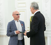 Valstybės apdovanojimų įteikimo ceremonija Lietuvos Respublikos Prezidento rūmuose