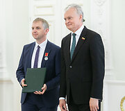 Valstybės apdovanojimų įteikimo ceremonija Lietuvos Respublikos Prezidento rūmuose