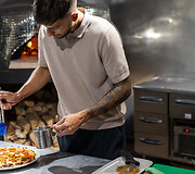 &bdquo;106 GastroBar&ldquo; picerija Žirmūnuose.