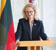 Au&scaron;rinė Armonaitė