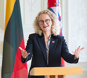Au&scaron;rinė Armonaitė