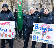 Įkalinimo istaigų darbuotojų protestas
