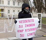 Prie Prezidentūros vyko profesinių sąjungų protestas dėl Povilo Poderskio kandidatūros