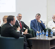 Spaudos konferencija nacionaliniame vėžio centre