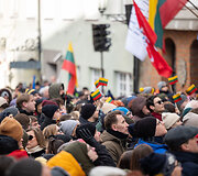 Vasario 16-osios minėjimas prie Lietuvos nepriklausomybės signatarų namų