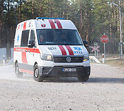 Į poligoną atyko greitostios pagalbos automobilis