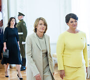 Elke B&uuml;denbender, Diana Nausėdienė