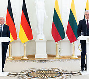 Frankas Walteris Steinmeieris, Gitanas Nausėda