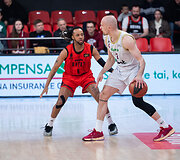 Parker Jackson-Cartwright, Dovis Bičkauskis