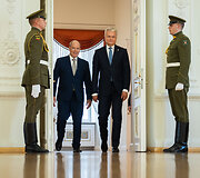 Princas Albertas II, Gitanas Nausėda