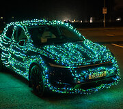 &Scaron;venti&scaron;kai papuo&scaron;tas automobilis