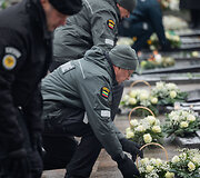 Žuvusiųjų pagerbimo ceremonija Vilniaus Antakalnio kapinėse